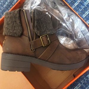 Brand New brown leather booties size 10